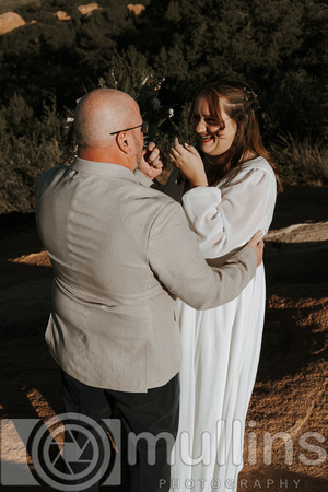 20230921-Colorado-Elopement-GardenoftheGods-LisaRosePhotography-Brandon&Emilee16